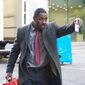 Idris Elba în Luther - poza 28