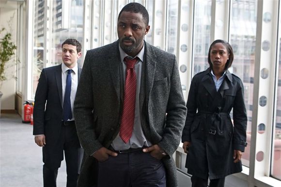 Warren Brown, Idris Elba, Nikki Amuka-Bird în Luther