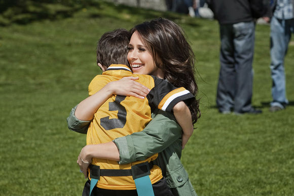 Jennifer Love Hewitt în The Client List