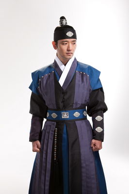 Dong Yi