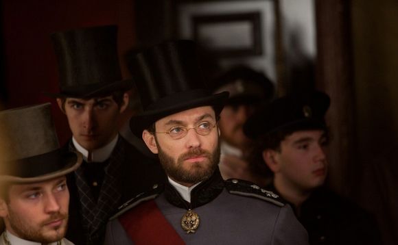 Jude Law în Anna Karenina