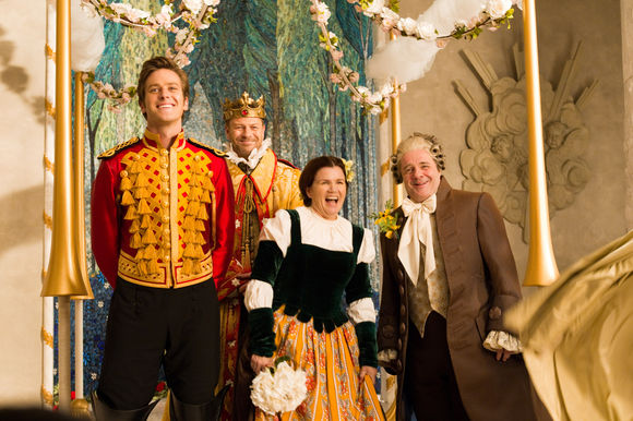 Armie Hammer, Sean Bean, Mare Winningham, Nathan Lane în Mirror Mirror