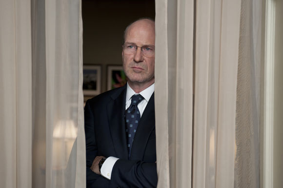 William Hurt în Too Big to Fail