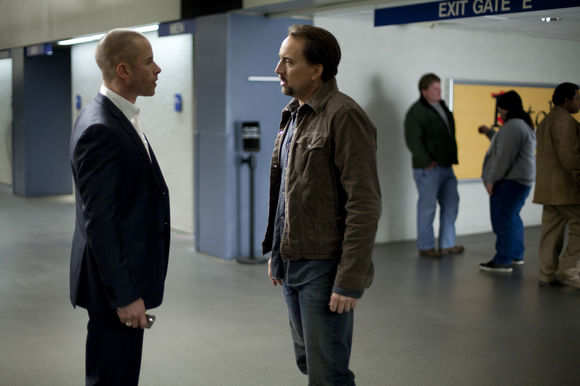 Nicolas Cage, Guy Pearce în Seeking Justice