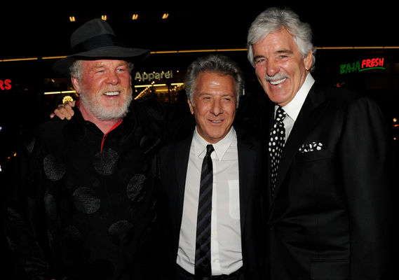 Dennis Farina, Dustin Hoffman, Nick Nolte în Luck