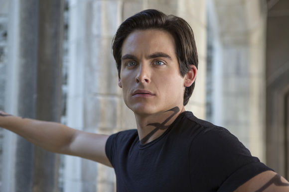 Kevin Zegers în The Mortal Instruments: City of Bones