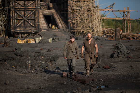 Russell Crowe, Logan Lerman în Noah