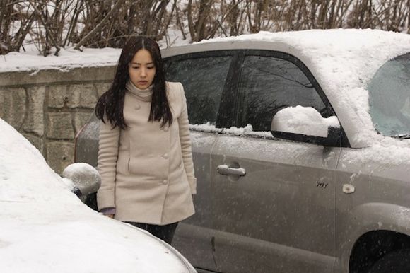 Go-hyang-i: Jook-eum-eul Bo-neun Doo Gae-eui Noon