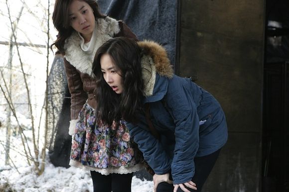 Go-hyang-i: Jook-eum-eul Bo-neun Doo Gae-eui Noon