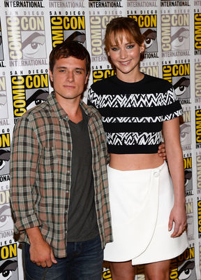 Josh Hutcherson, Jennifer Lawrence în The Hunger Games: Catching Fire