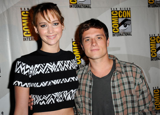 Jennifer Lawrence, Josh Hutcherson în The Hunger Games: Catching Fire