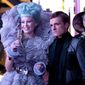Foto 32 Elizabeth Banks, Josh Hutcherson în The Hunger Games: Catching Fire