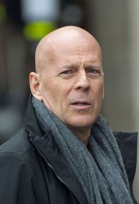 Bruce Willis în RED 2