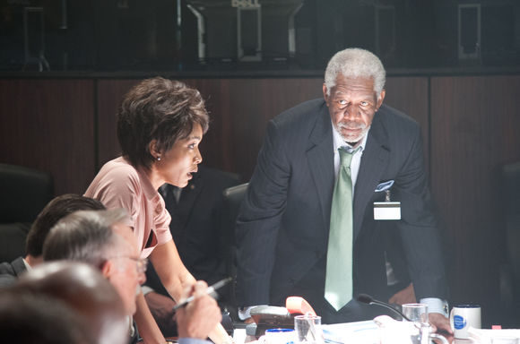 Morgan Freeman, Angela Bassett în Olympus Has Fallen