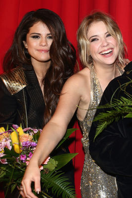 Selena Gomez, Ashley Benson în Spring Breakers