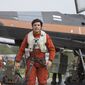 Star Wars: Episode VII - The Force Awakens/Star Wars: Trezirea Forței