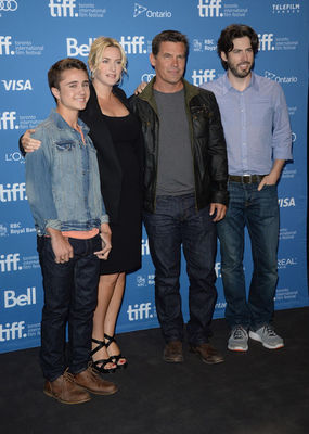 Josh Brolin, Kate Winslet, Jason Reitman, Gattlin Griffith în Labor Day