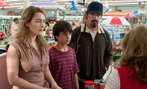 Kate Winslet, Gattlin Griffith, Josh Brolin în Labor Day