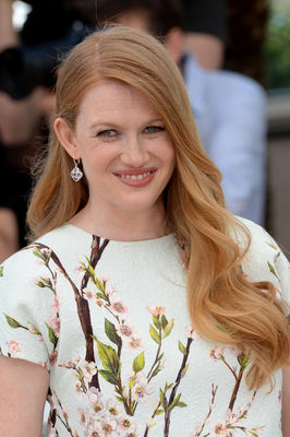 Mireille Enos în The Captive