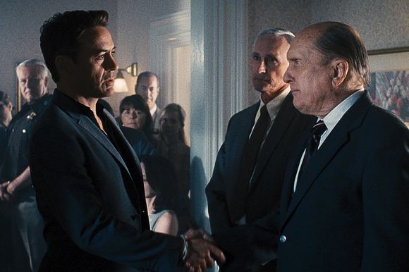 Robert Duvall, Robert Downey Jr. în The Judge