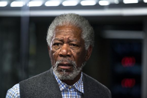 Morgan Freeman în Transcendence