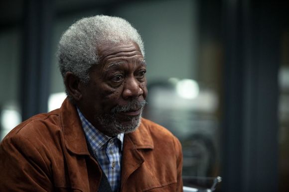Morgan Freeman în Transcendence