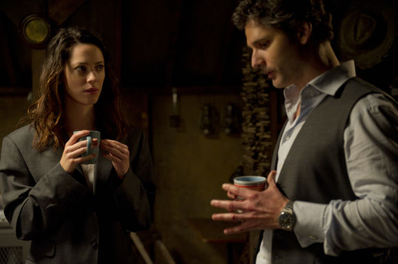 Eric Bana, Rebecca Hall în Closed Circuit