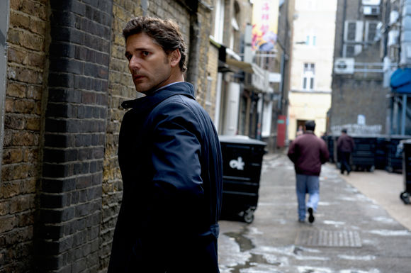 Eric Bana în Closed Circuit