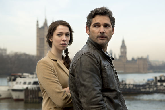 Eric Bana, Rebecca Hall în Closed Circuit