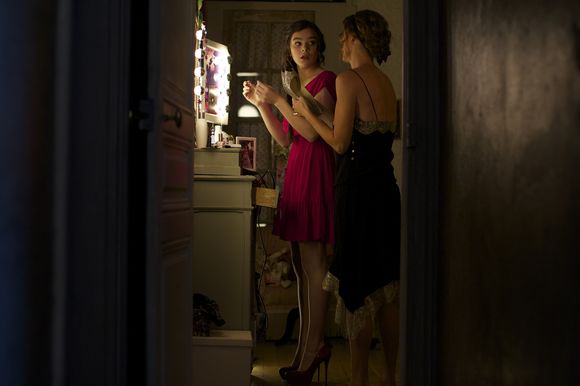 Hailee Steinfeld în 3 Days to Kill
