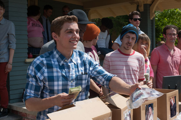 Dave Franco, Christopher Mintz-Plasse în Neighbors