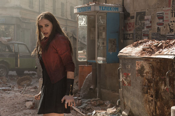 Elizabeth Olsen în The Avengers: Age of Ultron