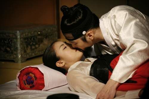 Hwang Jin Yi