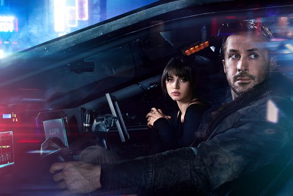 Ryan Gosling, Ana de Armas în Blade Runner 2049