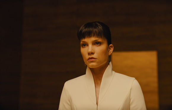 Sylvia Hoeks în Blade Runner 2049