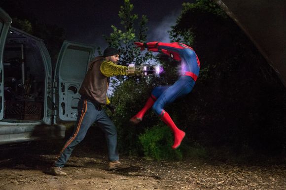 Logan Marshall-Green, Tom Holland în Spider-Man: Homecoming