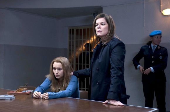 Hayden Panettiere, Marcia Gay Harden în Amanda Knox: Murder on Trial in Italy