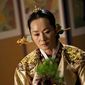 Foto 14 The Moon That Embraces the Sun