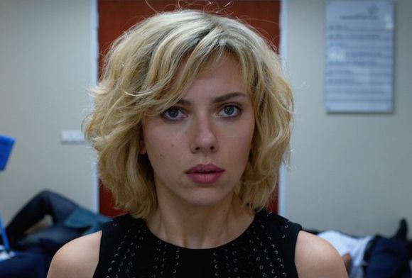 Scarlett Johansson în Lucy
