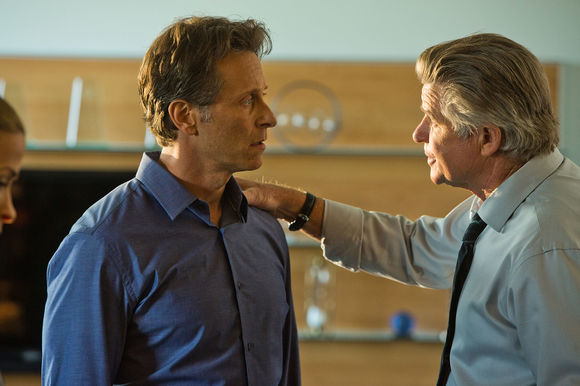 Steven Weber, Treat Williams în Eve of Destruction