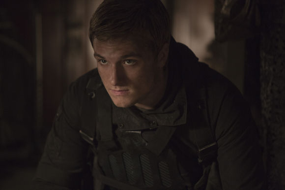 Josh Hutcherson în The Hunger Games: Mockingjay - Part 2