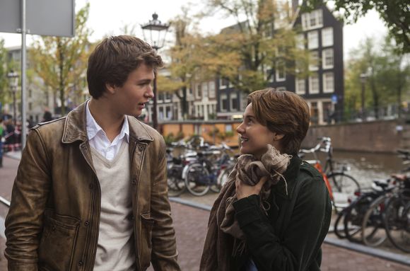 Ansel Elgort, Shailene Woodley în The Fault in Our Stars