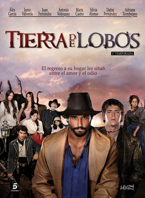 Tierra de lobos poster