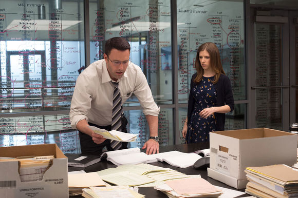 Ben Affleck, Anna Kendrick în The Accountant