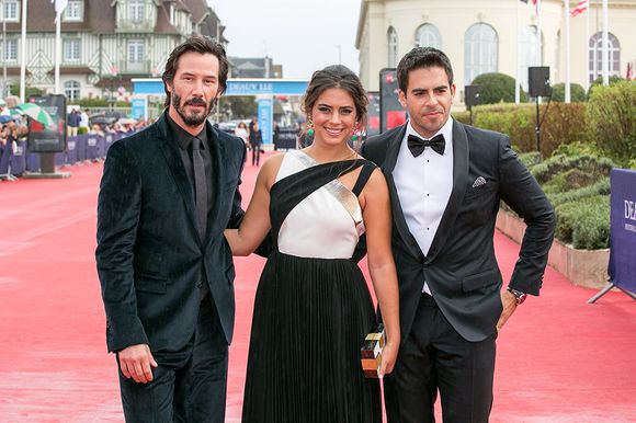 Keanu Reeves, Lorenza Izzo, Eli Roth în Knock Knock