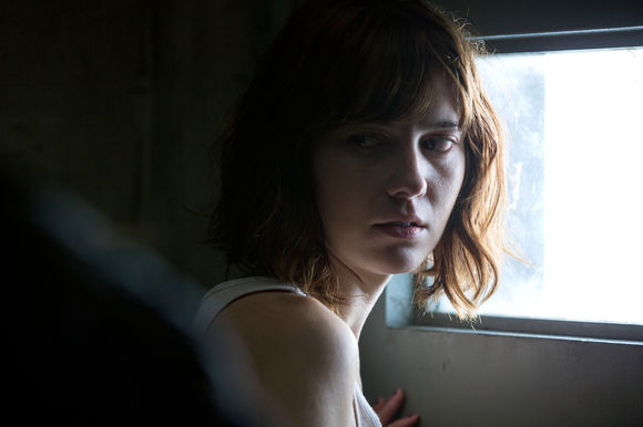 Mary Elizabeth Winstead în 10 Cloverfield Lane