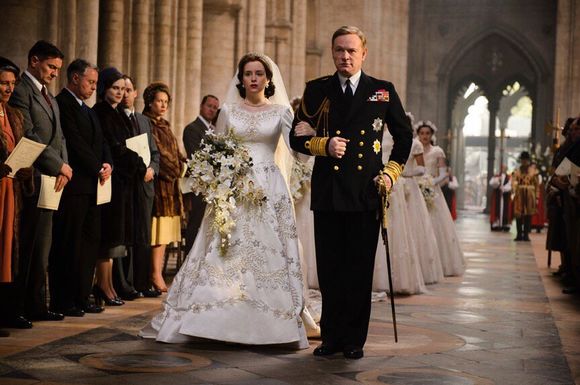 Claire Foy, Jared Harris în The Crown