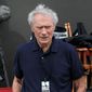 Clint Eastwood în Sully - poza 172
