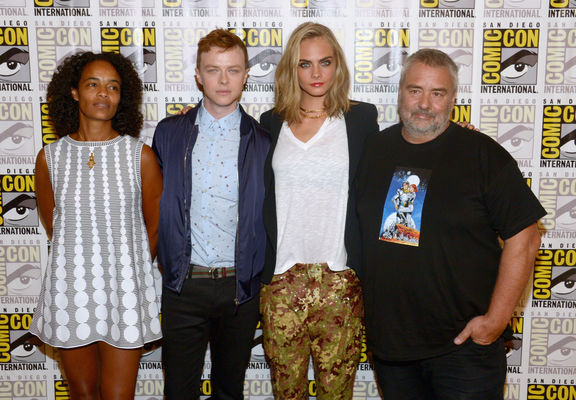 Dane DeHaan, Cara Delevingne, Luc Besson în Valerian and the City of a Thousand Planets